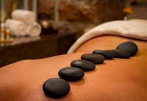 massage modelage pierres chaudes Valentin
